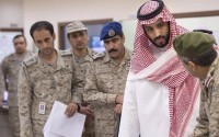 در دیدار وزیر دفاع عربستان با پادشاه بحرین چه گذشت ؟
