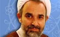 ریش پروفسوری، پوشیدن ساپورت، چادر براق،‌ کفش پاشنه‌بلند و کلیپس چه حکم شرعی دارد؟